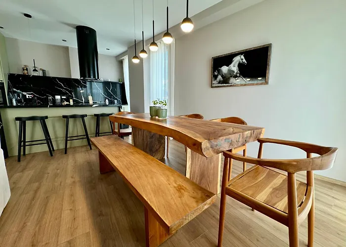 The Boulevard Bliss *