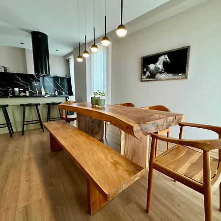 The Boulevard Bliss *